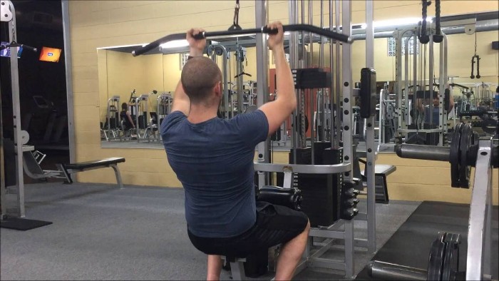 Underhand Pulldown